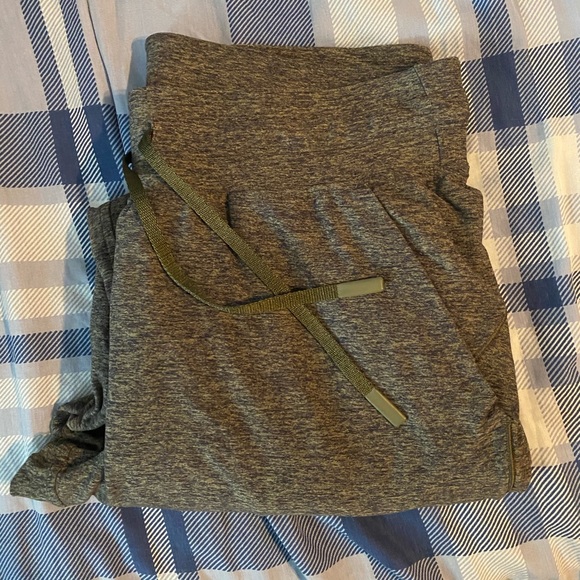 Lululemon Ready to Rulu Jogger - Picture 2 of 2
